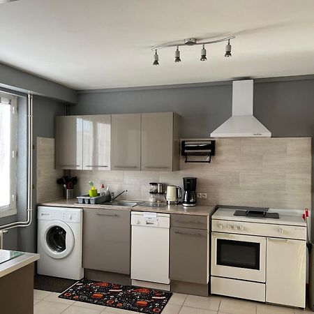 Apartamento Gite Du St Martin Oradour-Fanais Exterior foto
